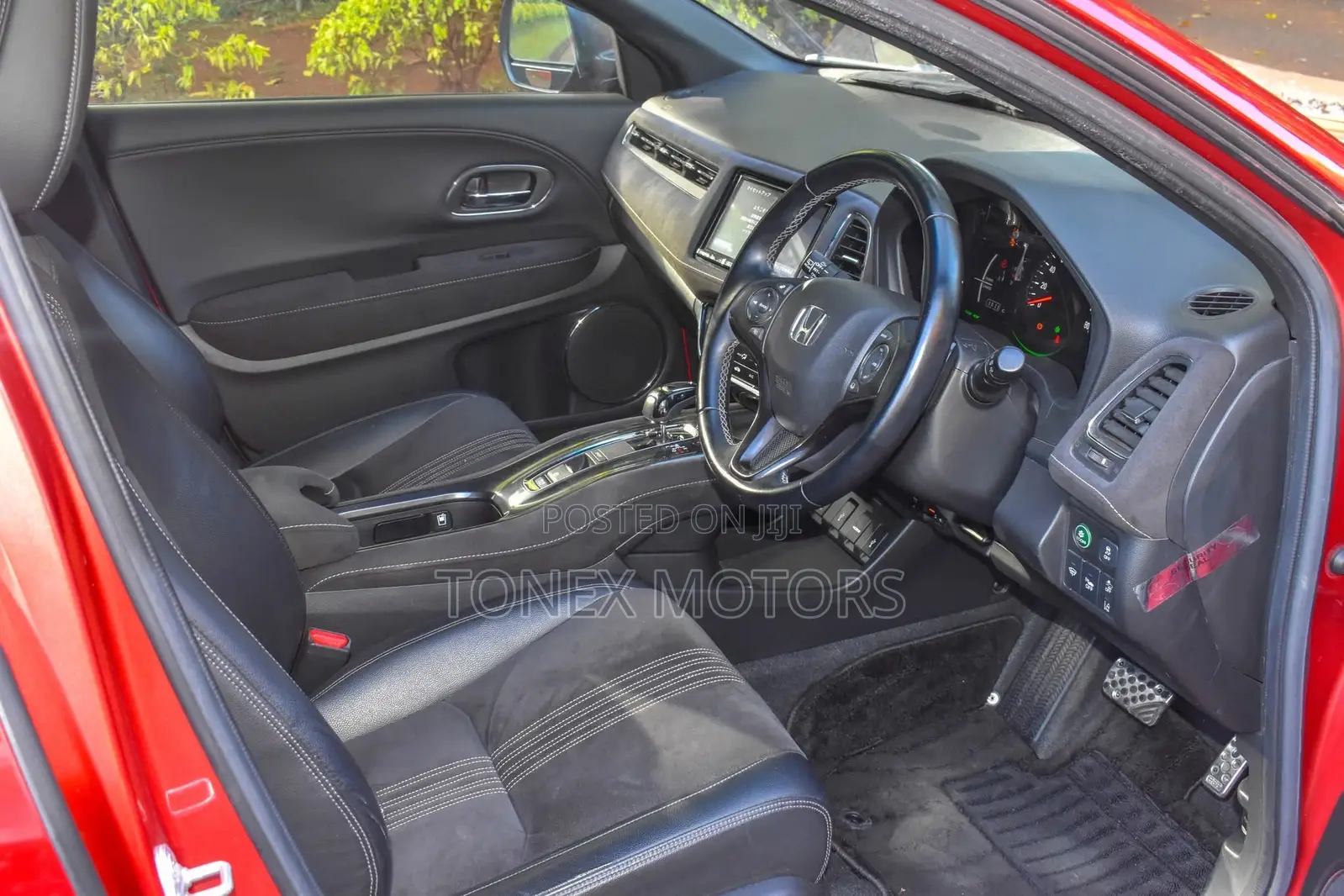 Honda Vezel 2019 Red