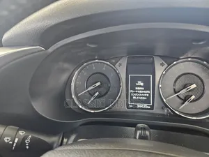 Toyota Hilux 2019 Green