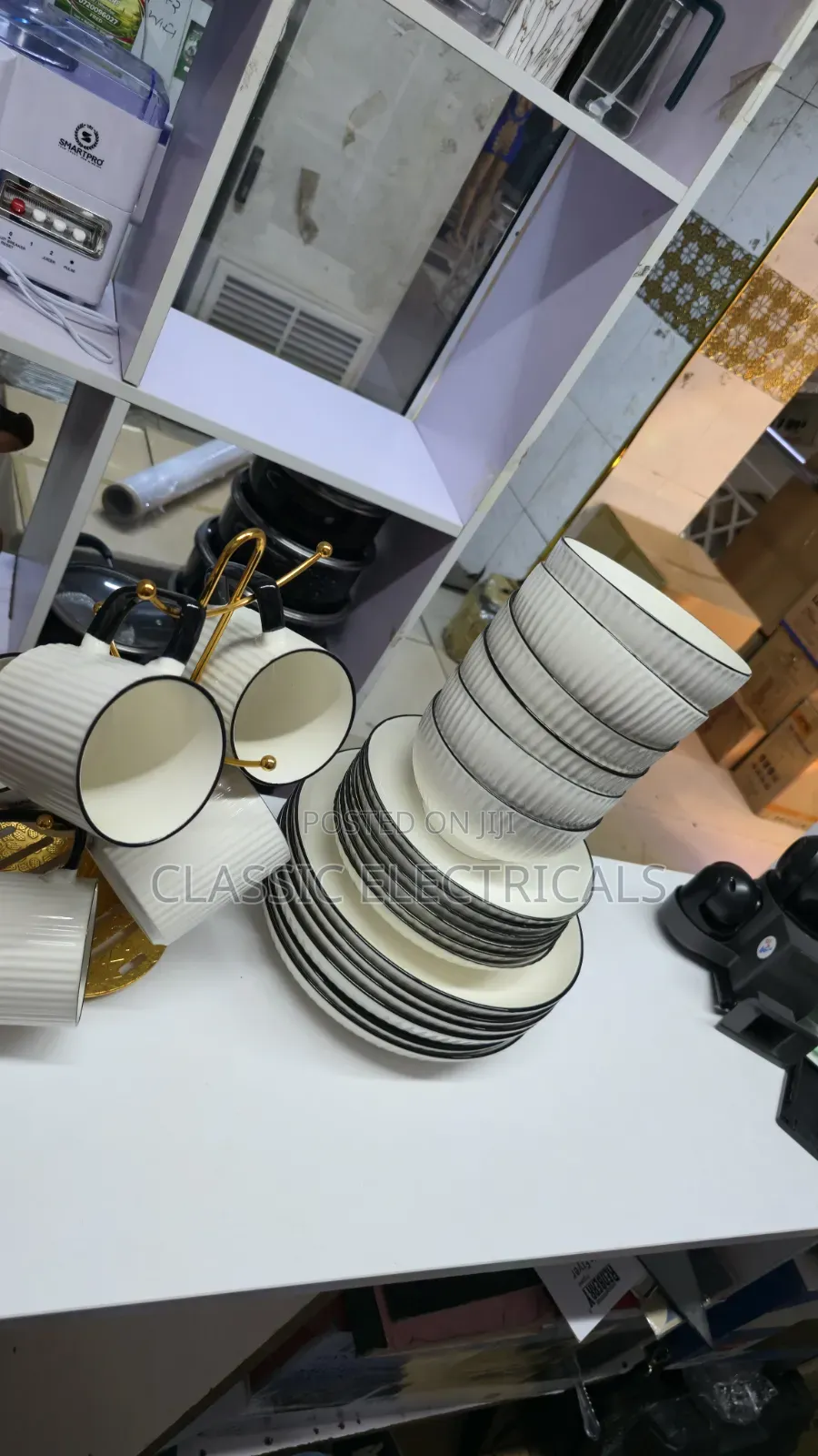24pcs Japanesse Dinner Set at Sh3399.