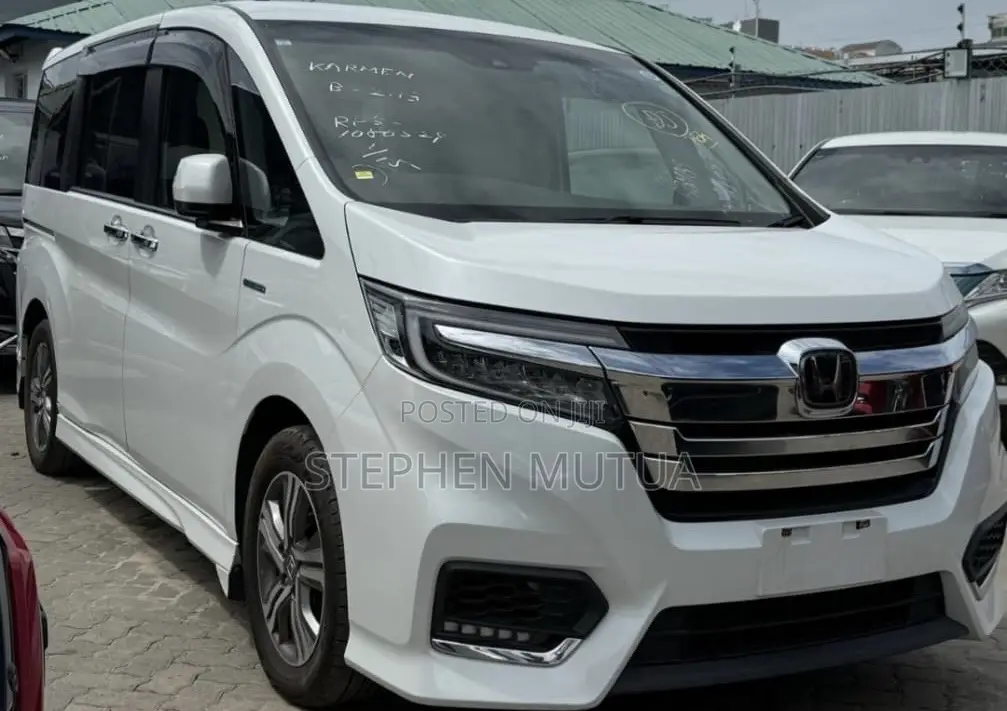 Honda Stepwgn 2019 White