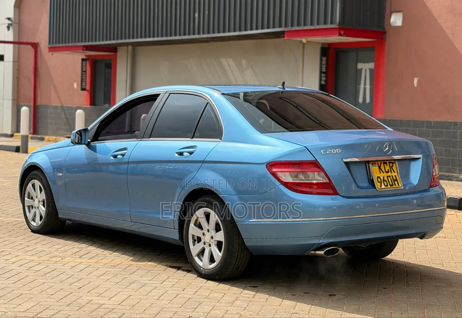 Mercedes-Benz C200 2011