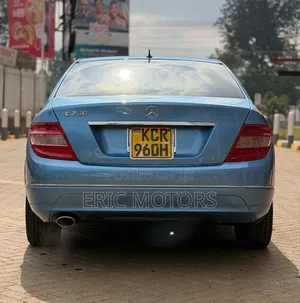 Mercedes-Benz C200 2011