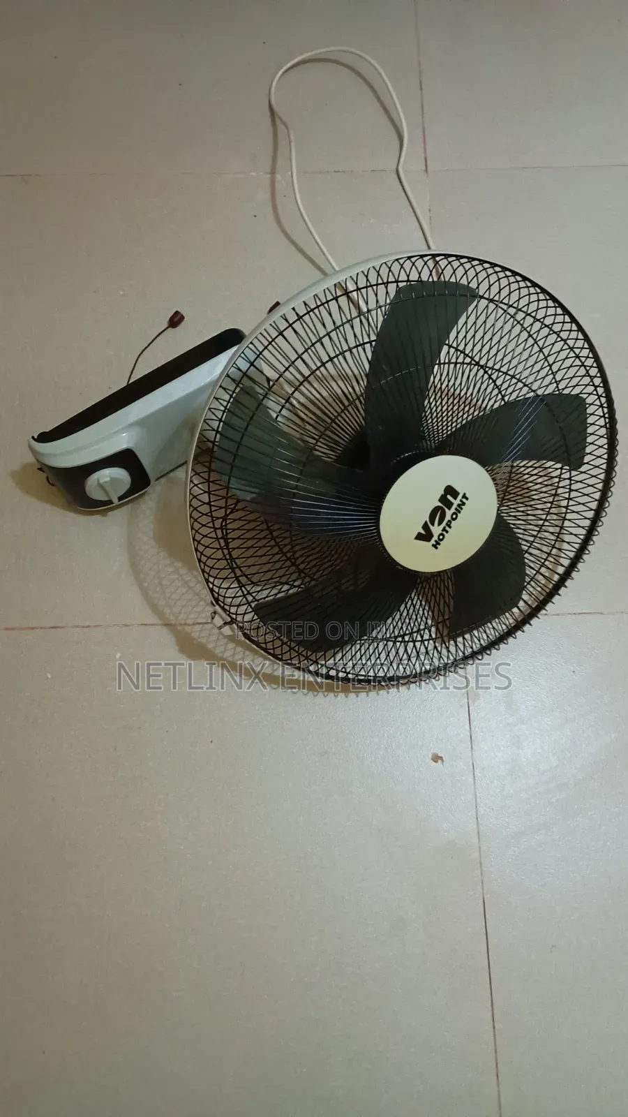 Von Hotpoint Wall Mounted Fan 16