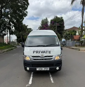 Toyota HiAce 2010 White
