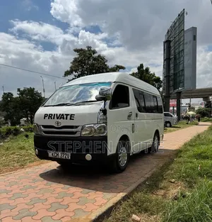Toyota HiAce 2010 White
