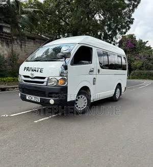 Toyota HiAce 2010 White