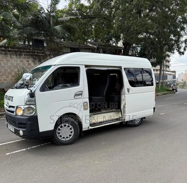 Toyota HiAce 2010 White - thumbnail 6