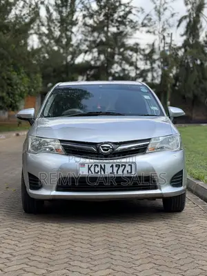 Toyota Corolla Fielder 2012
