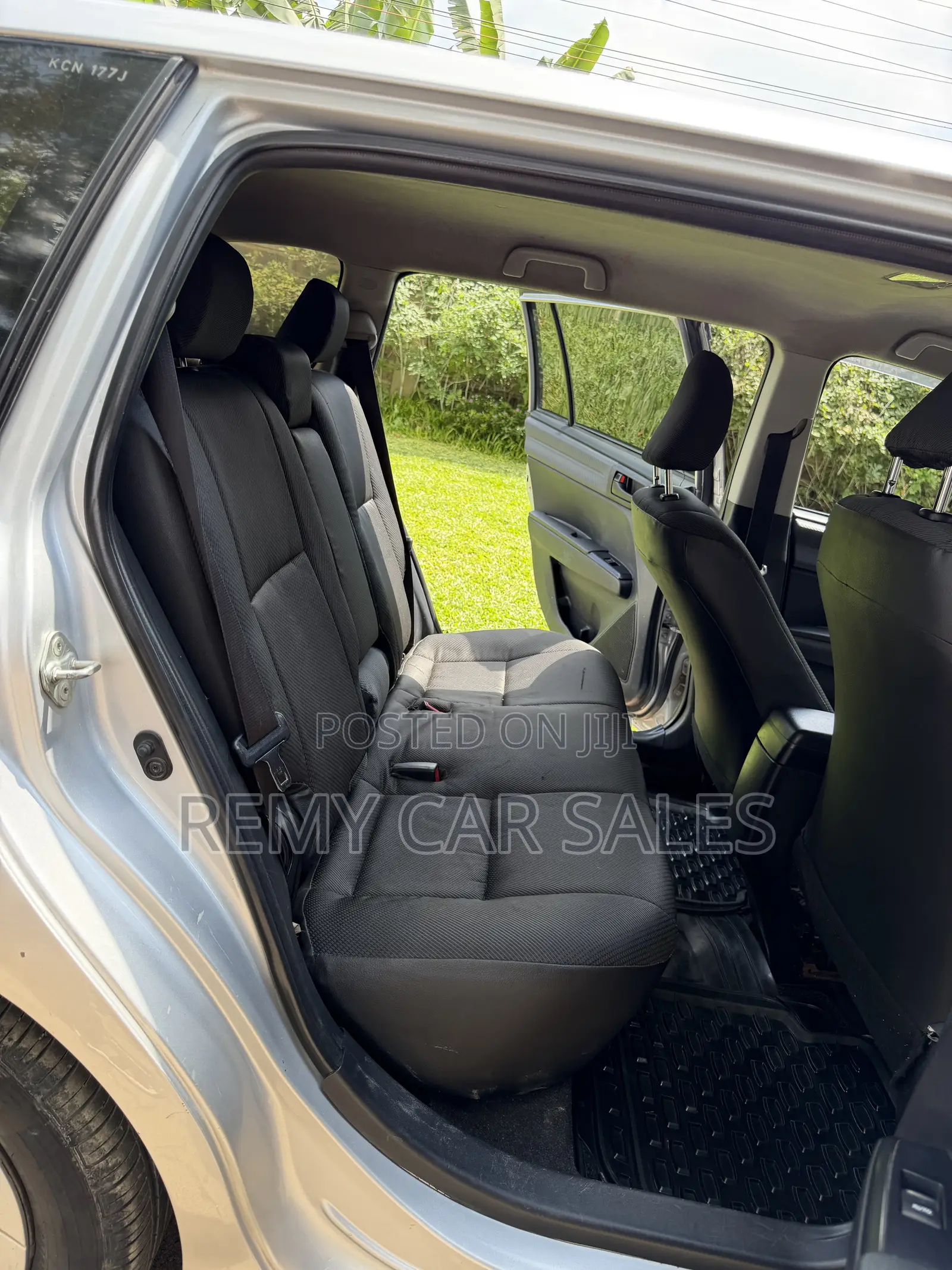 Toyota Corolla Fielder 2012