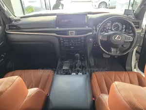 Lexus LX 570 AWD 2019 Off white