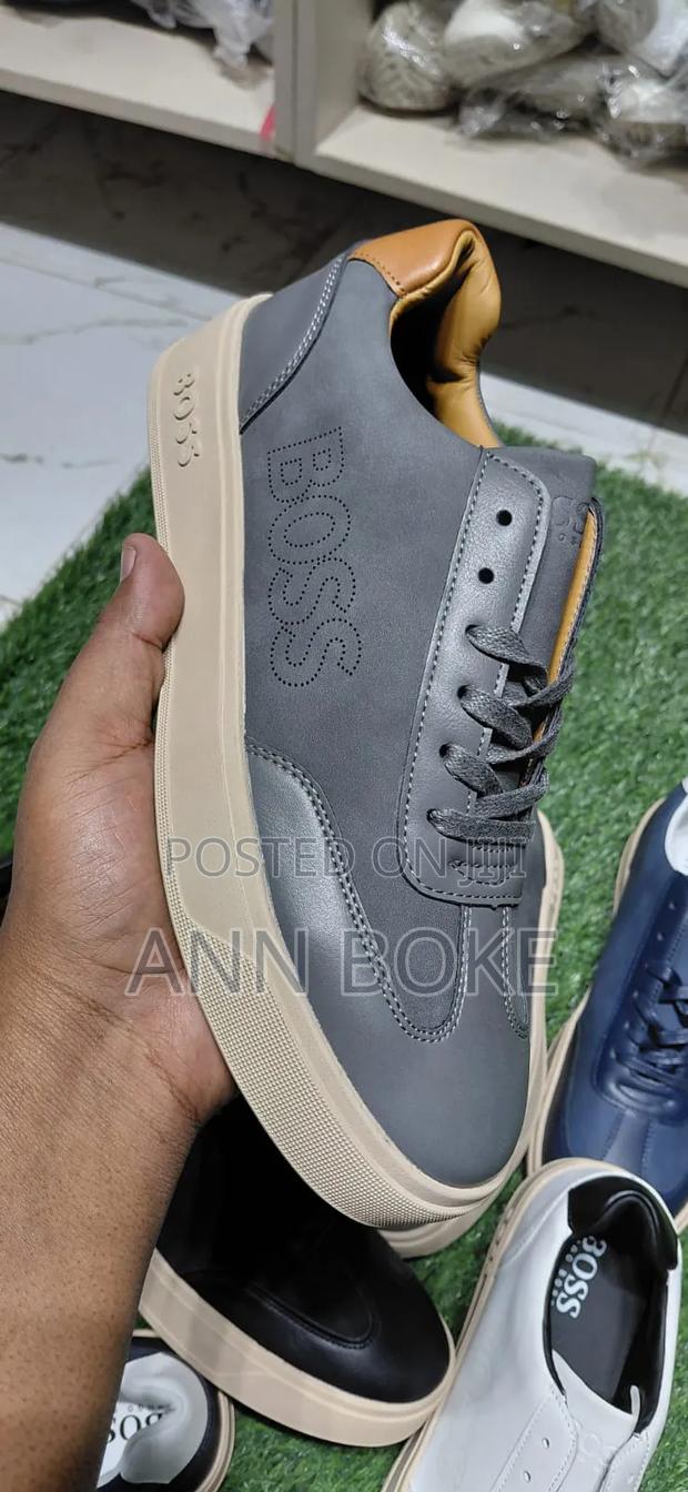 Classic Shouse Boss Casuals 
Size 40-45