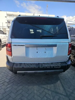 Toyota Land Cruiser Prado 2024 White