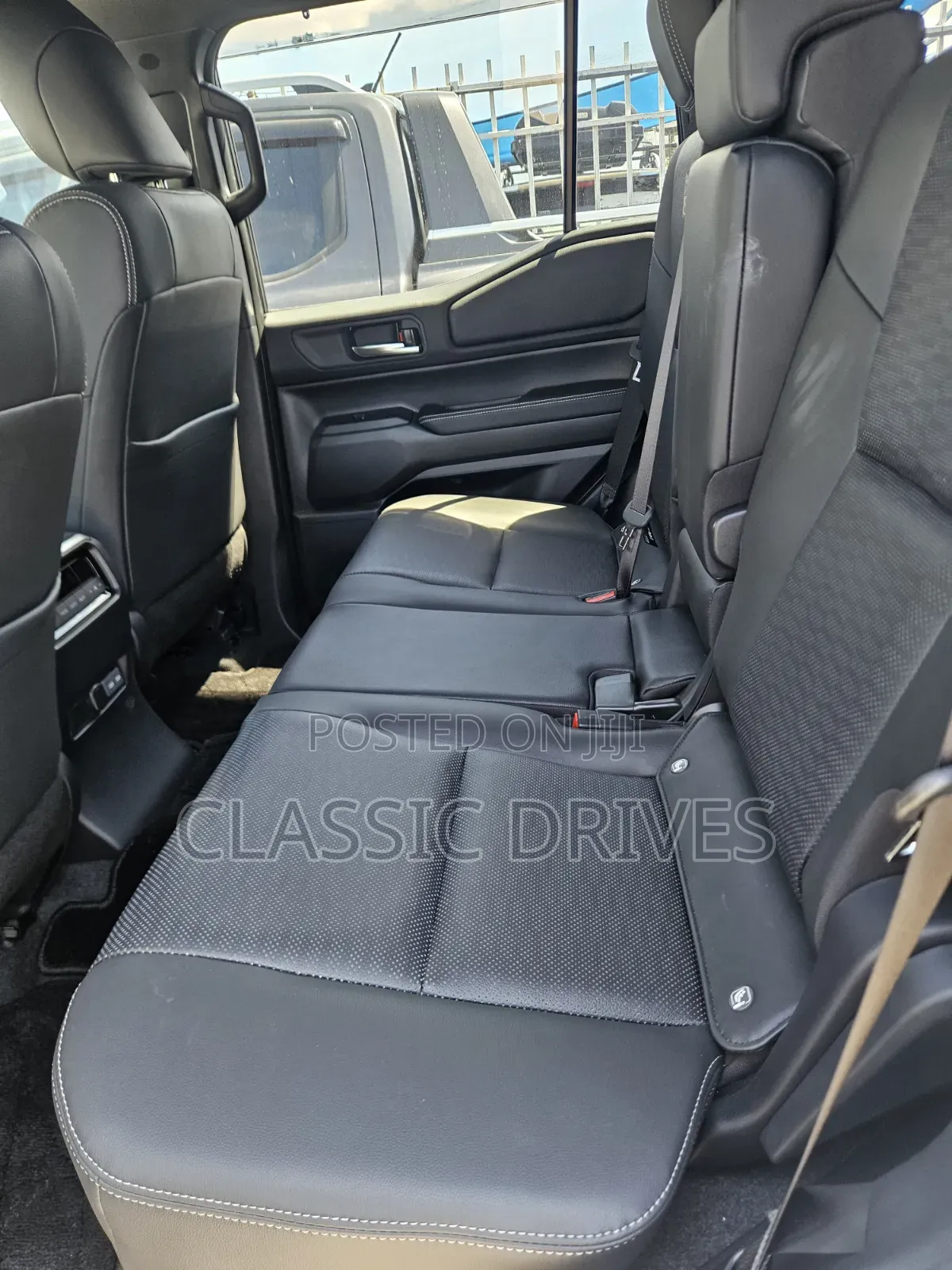 Toyota Land Cruiser Prado 2024 White