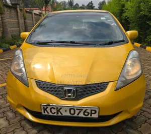 Honda Fit 2010 Yellow