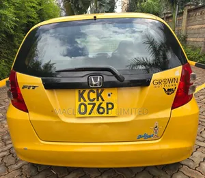 Honda Fit 2010 Yellow