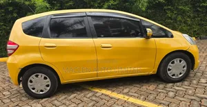 Honda Fit 2010 Yellow