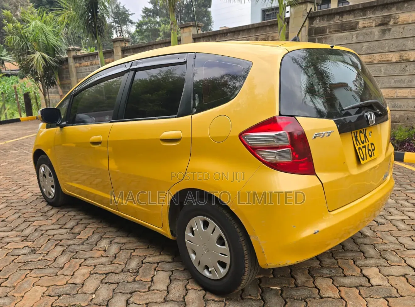 Honda Fit 2010 Yellow