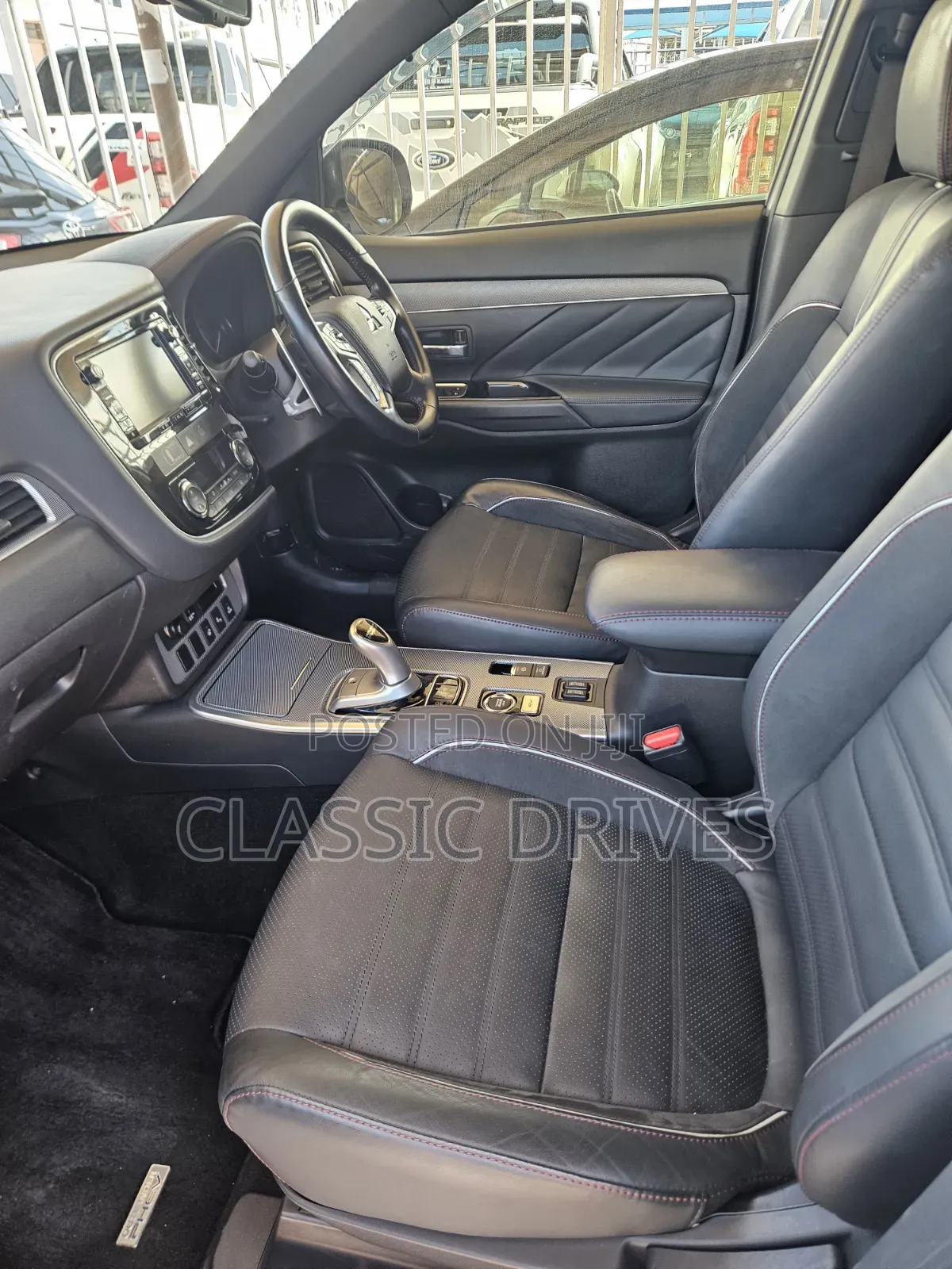 Mitsubishi Outlander 2018 White