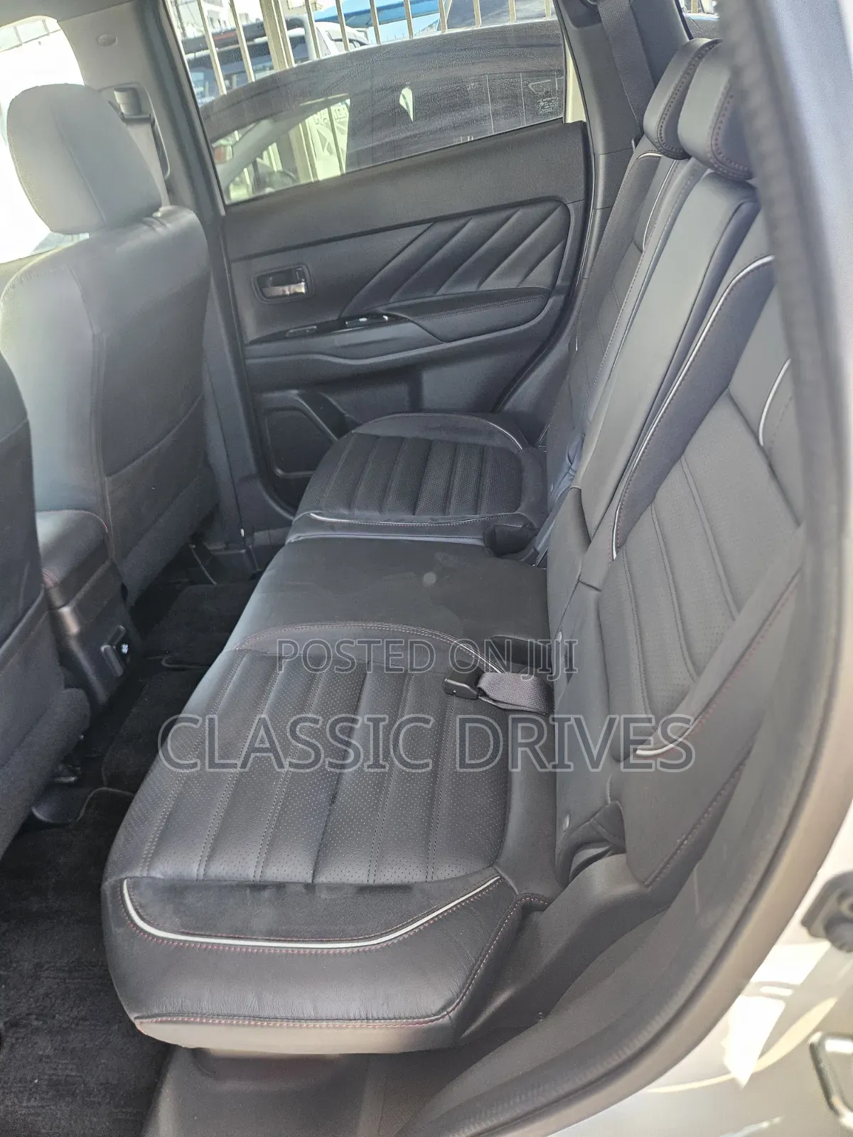 Mitsubishi Outlander 2018 White