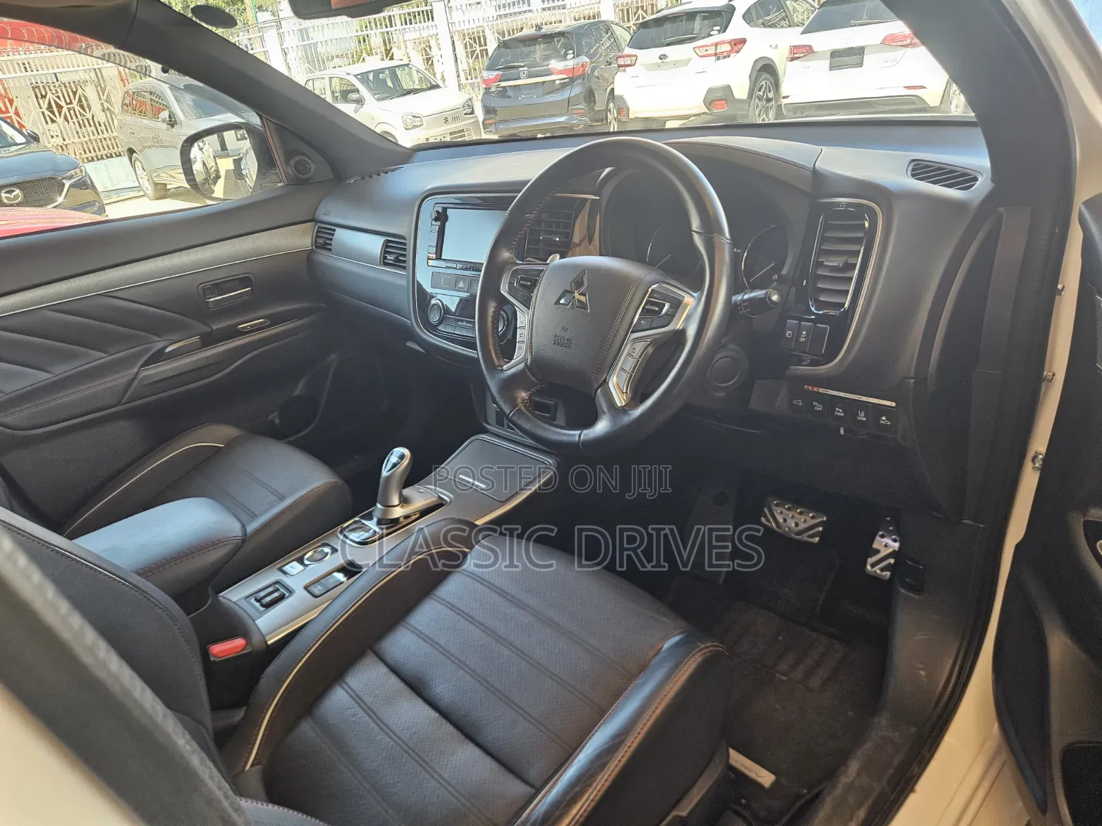 Mitsubishi Outlander 2018 White