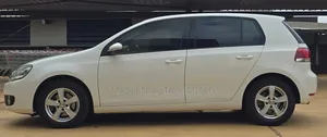 Volkswagen Golf 2012 White