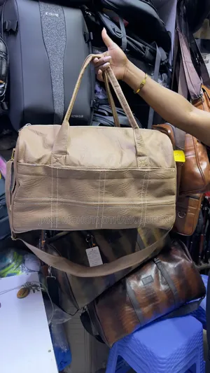 Sleek Spacious Duffel Leather Finish Travel Bags