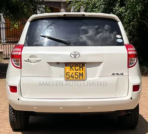 Toyota RAV4 2009 White