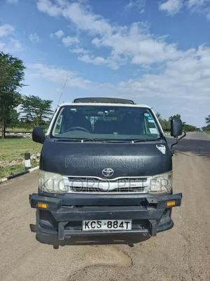 Toyota HiAce 2013 White