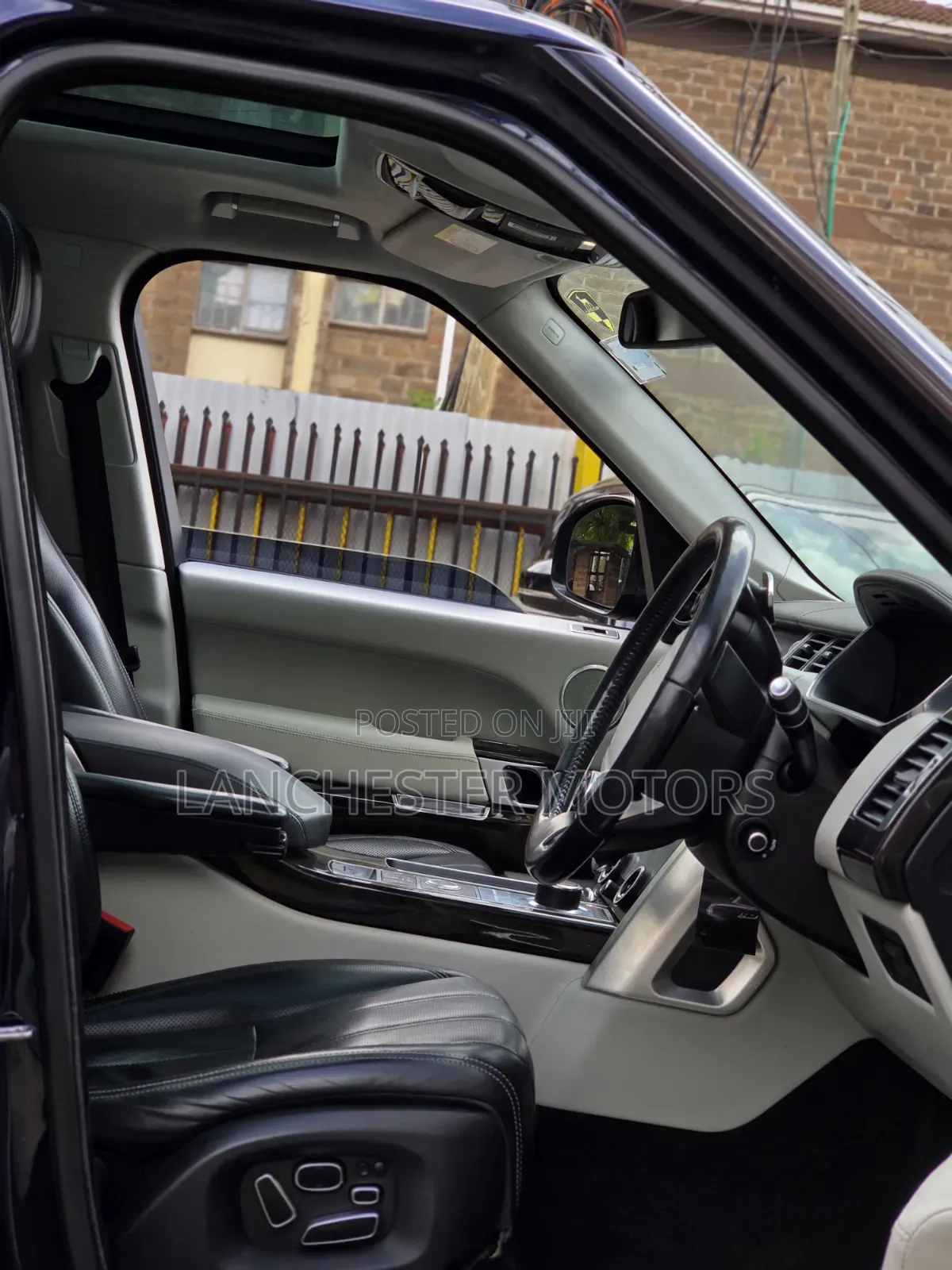 Land Rover Range Rover Vogue 2016 Blue
