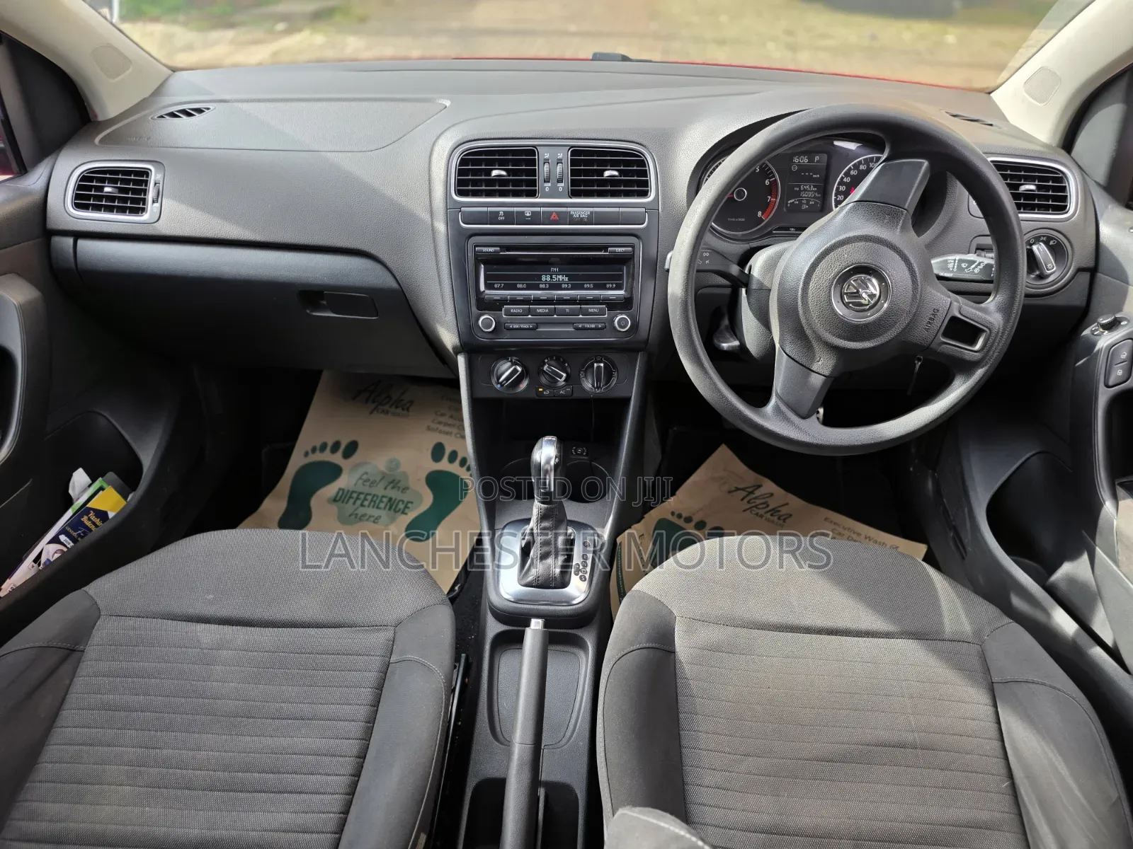 Volkswagen Polo 2012 Red