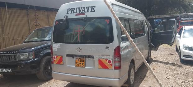 Toyota Grand HiAce 2013 Silver - thumbnail 2