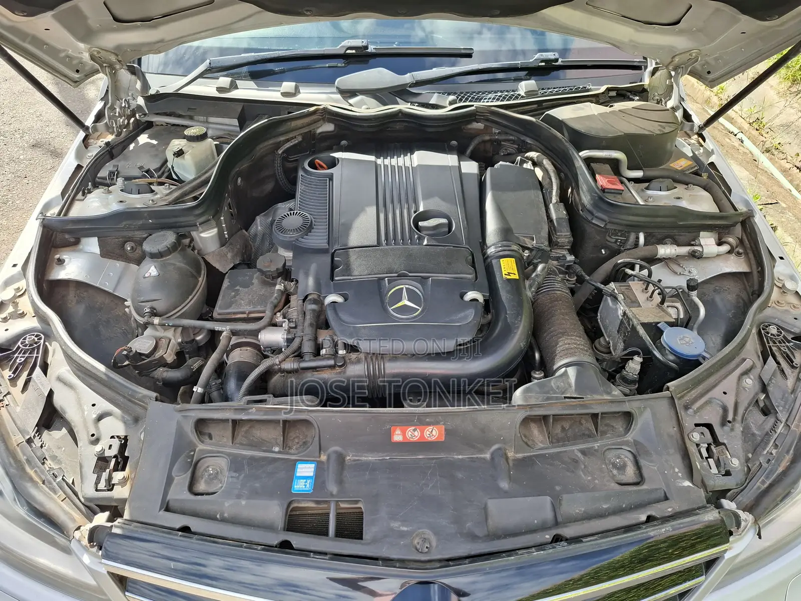 Mercedes-Benz C200 2014 Silver