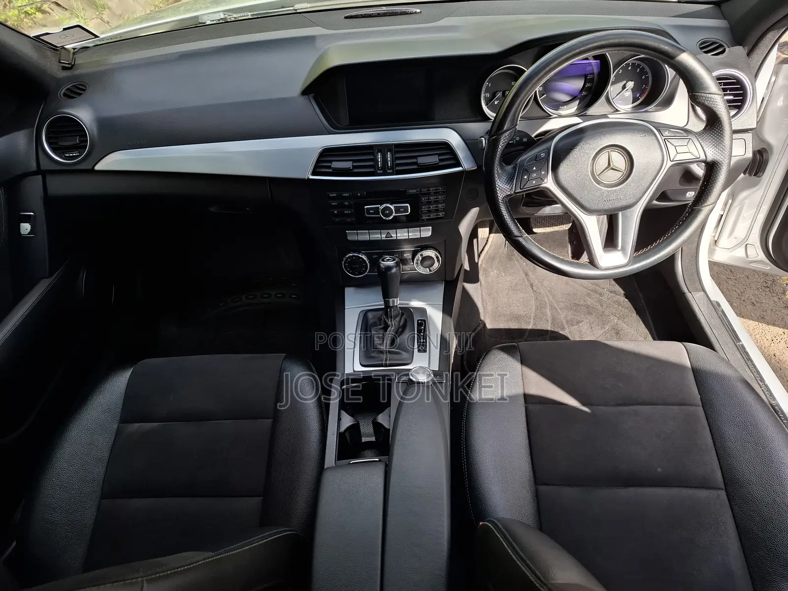 Mercedes-Benz C200 2014 Silver