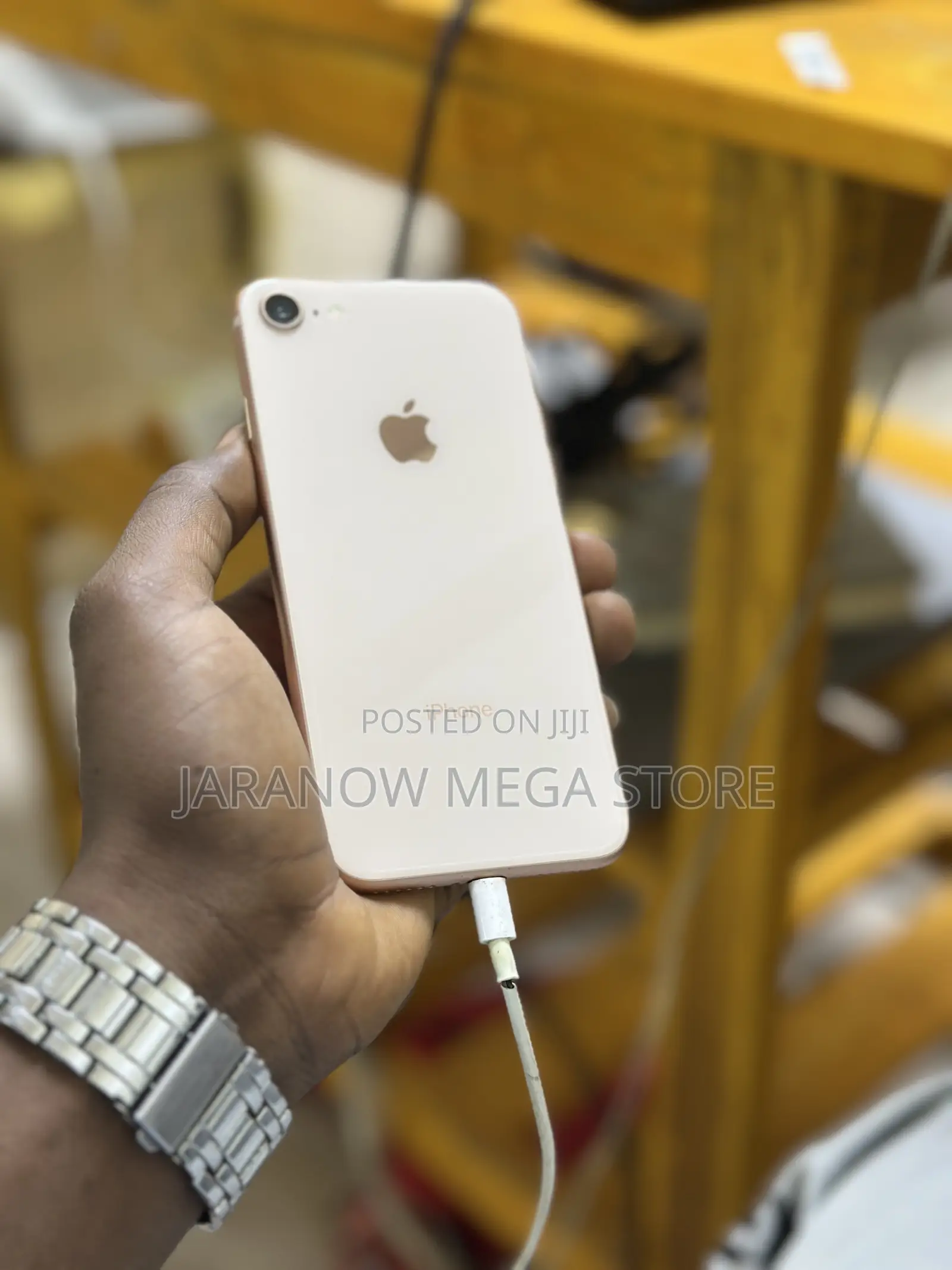 Apple iPhone 8 64 GB Gold