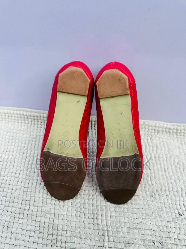 Authentic Chanel Red Leather Ballerina Flats With Silver Cap Toe - thumbnail 2