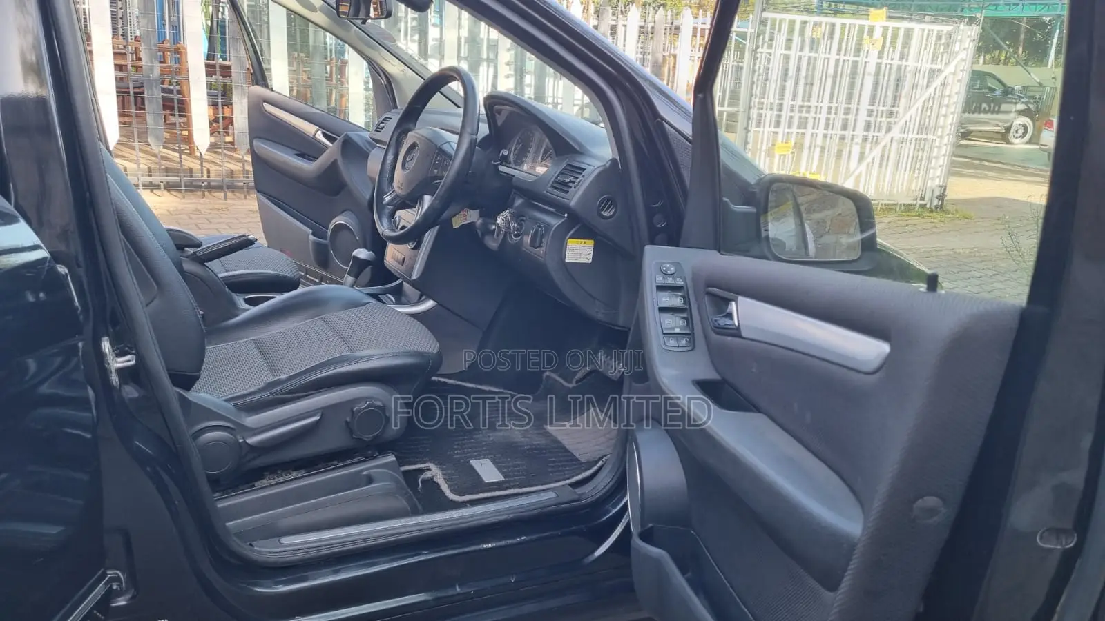Mercedes-Benz B-Class 2009 Black