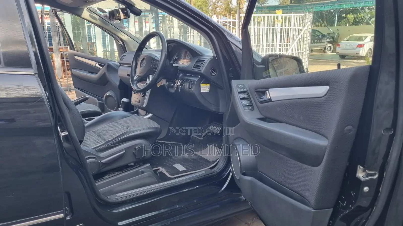 Mercedes-Benz B-Class 2009 Black