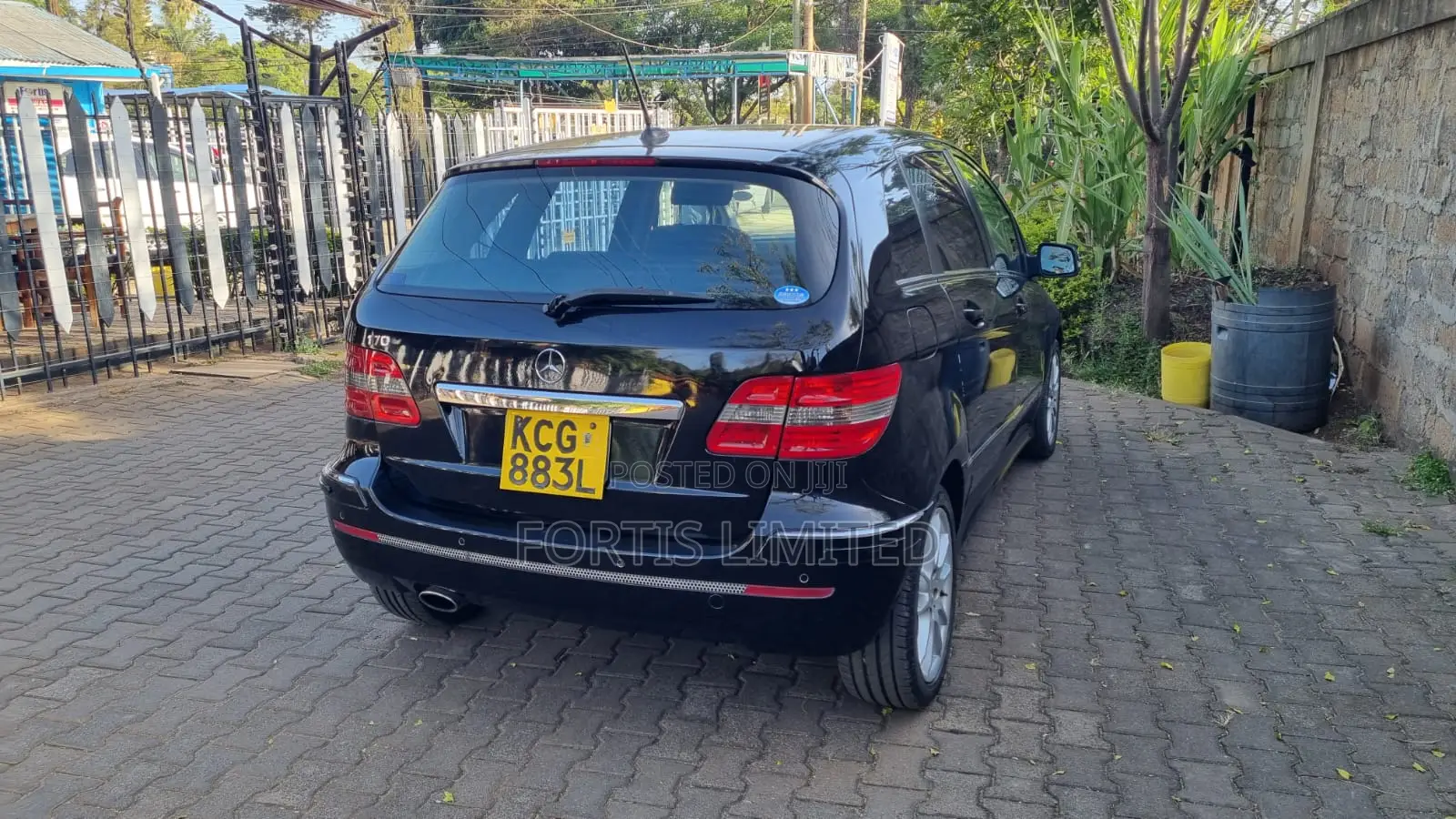 Mercedes-Benz B-Class 2009 Black
