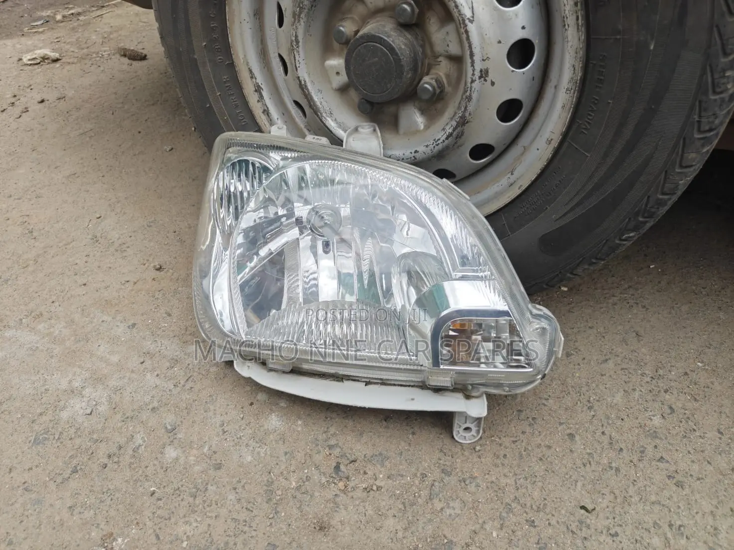 Daihatsu Mira 2005 Headlight