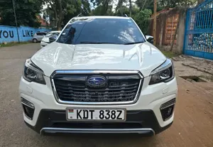 Subaru Forester 2018 White