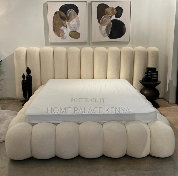 Bubble Bed: Luxury Fabric Upholstered King Size Bed With 10" Matress