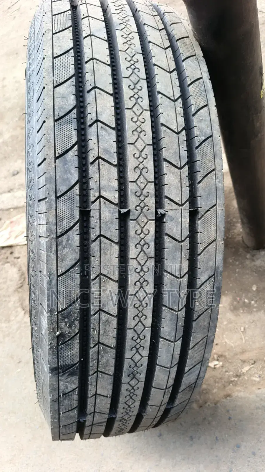 265/70r19.5 Lionlike