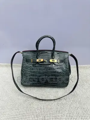 Authentic Hermès Birkin 30 Crocodile Handbag (Gold Hardware)