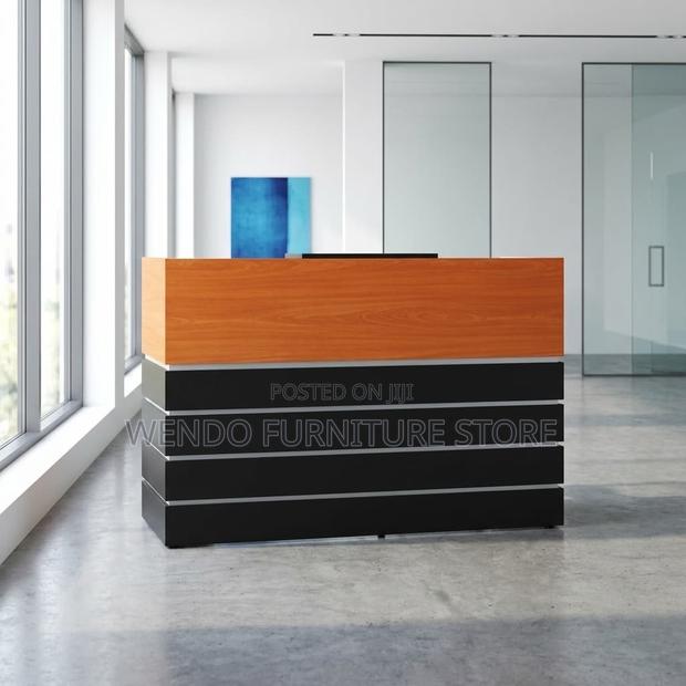 Office Desk : Modern Professional Office Reception Desk