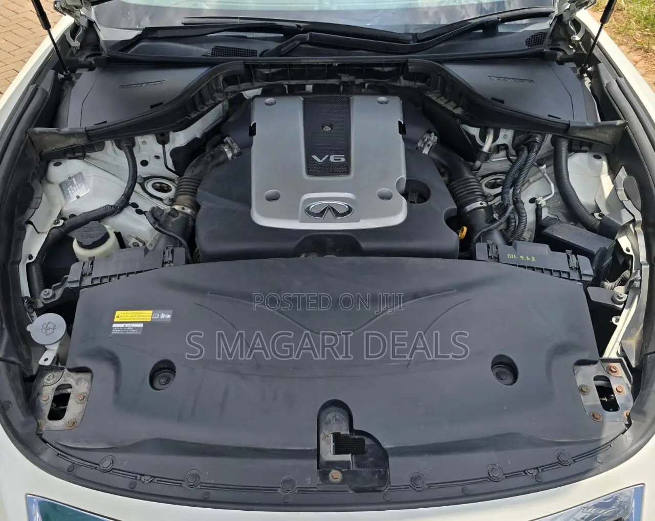 Nissan Fuga 2018 White