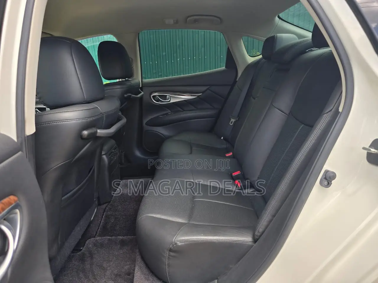 Nissan Fuga 2018 White