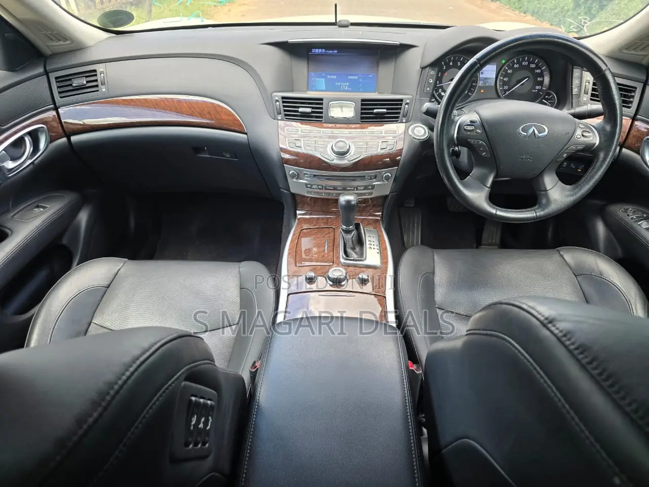 Nissan Fuga 2018 White