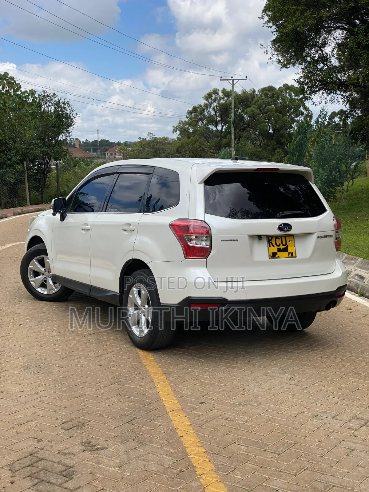 Subaru Forester 2.0D X 2012 White