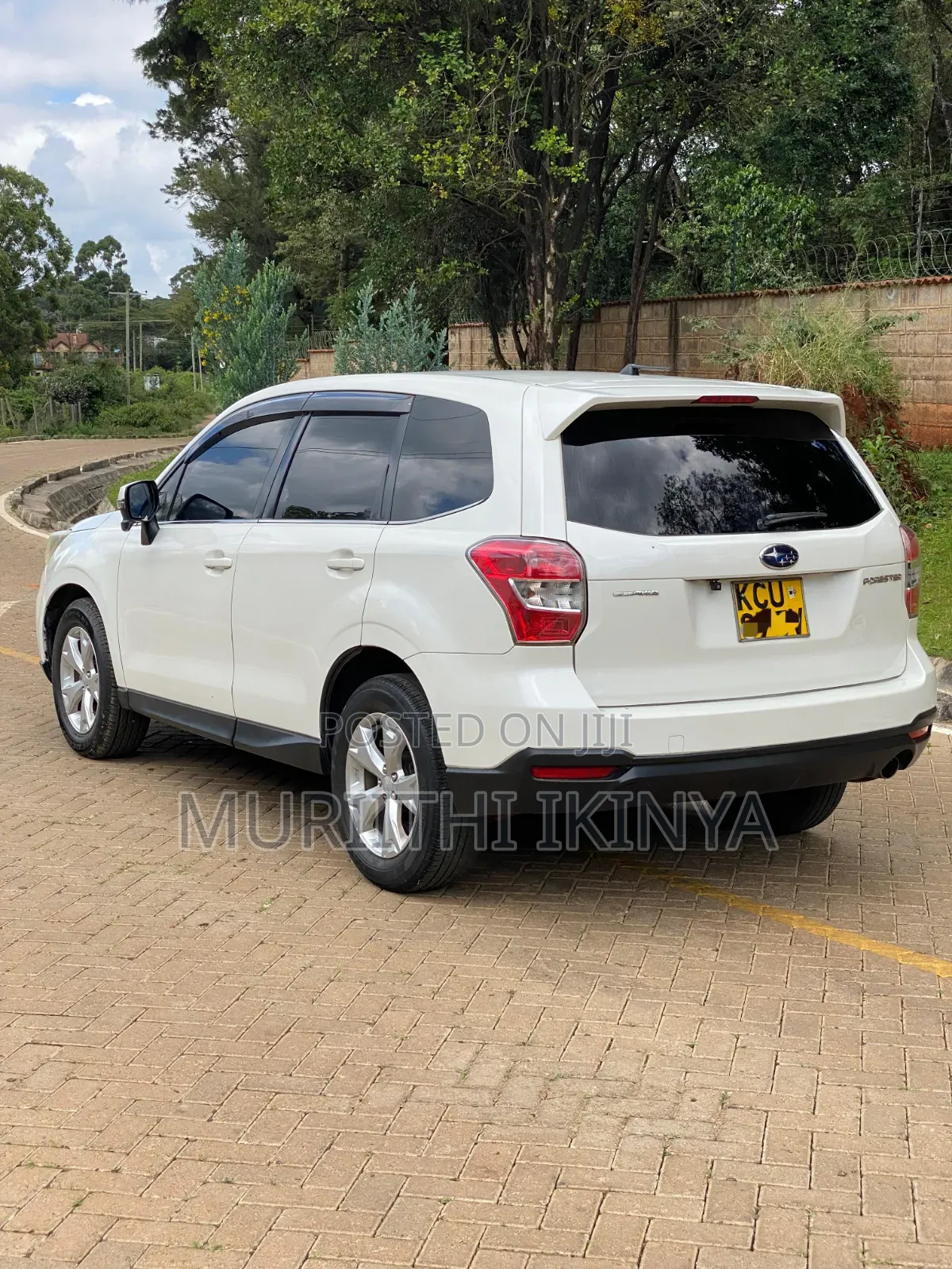 Subaru Forester 2.0D X 2012 White