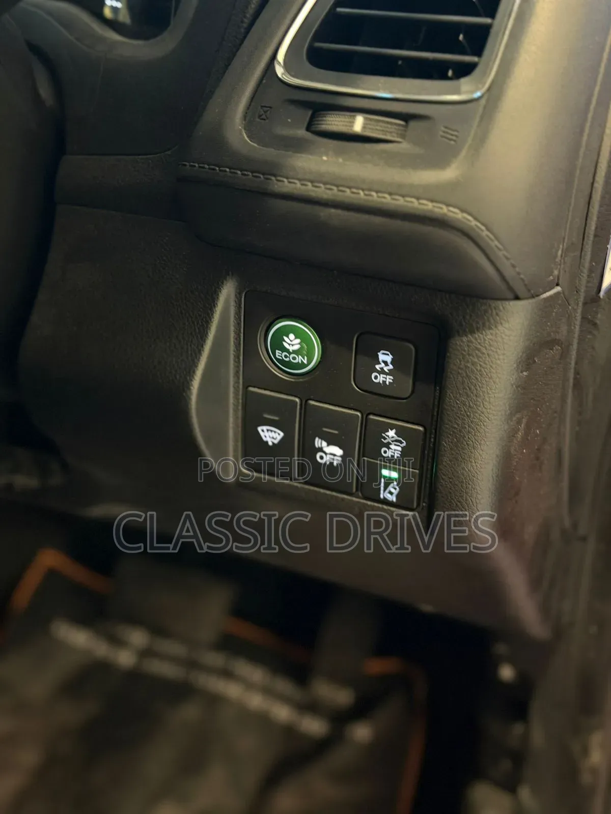 Honda Vezel 2019 Red